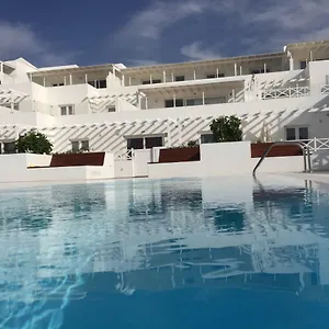 https://flower-beach-suites-17.in-canary-islands.com